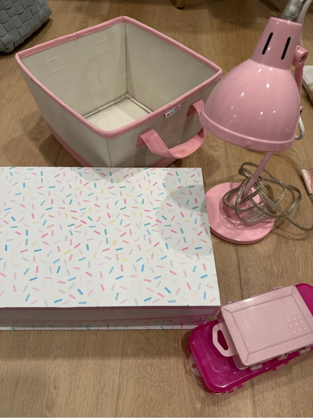 Bundle of Girls’ Pink Desk Items - Picture 1 of 6